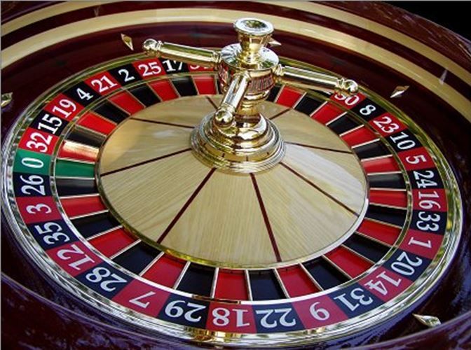 Fortune Rolling Slots کھلاڑیوں کے لیے لائیو کیسینو سیکشن